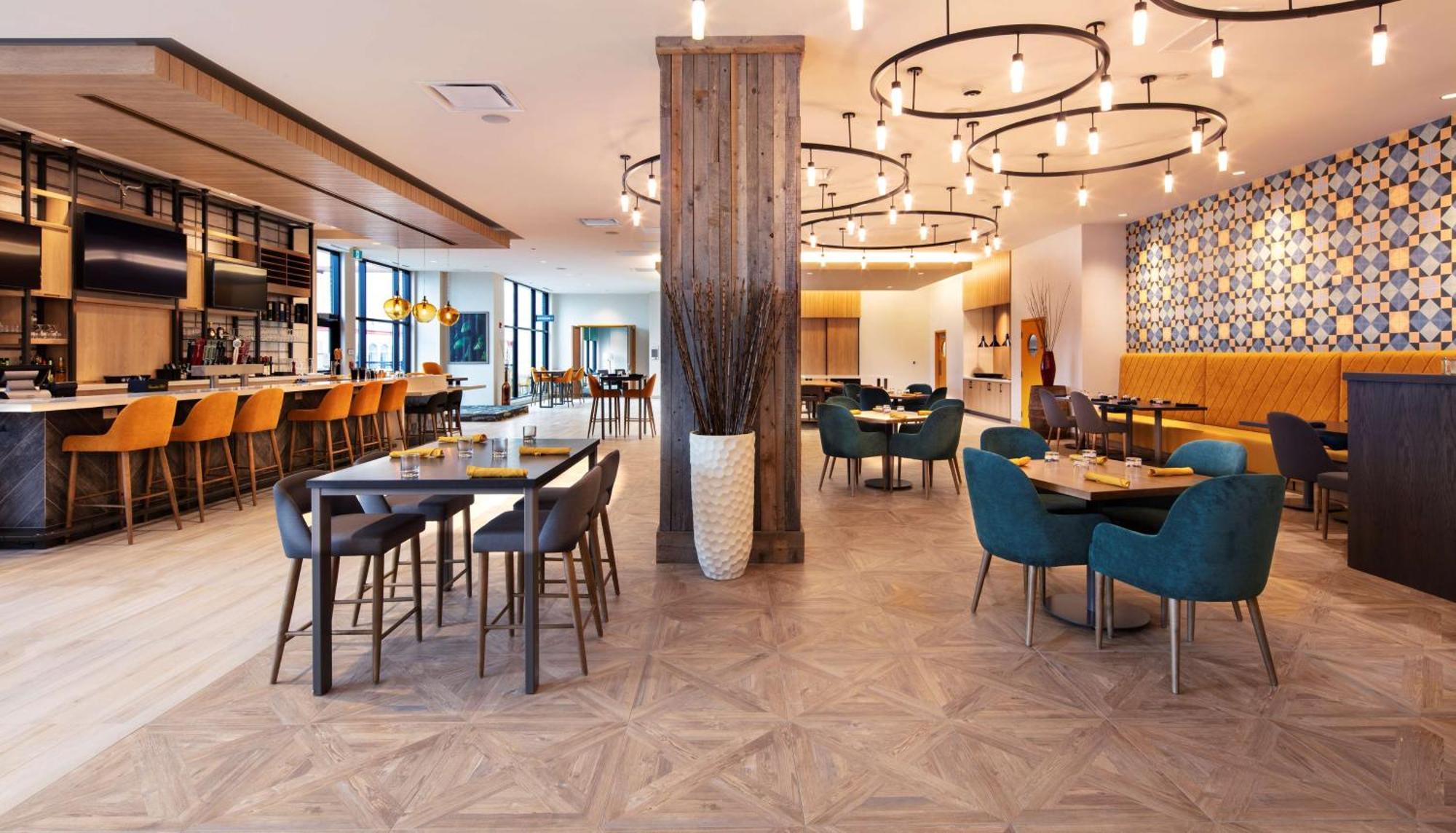 Hilton Garden Inn Moncton Downtown, Nb Екстериор снимка