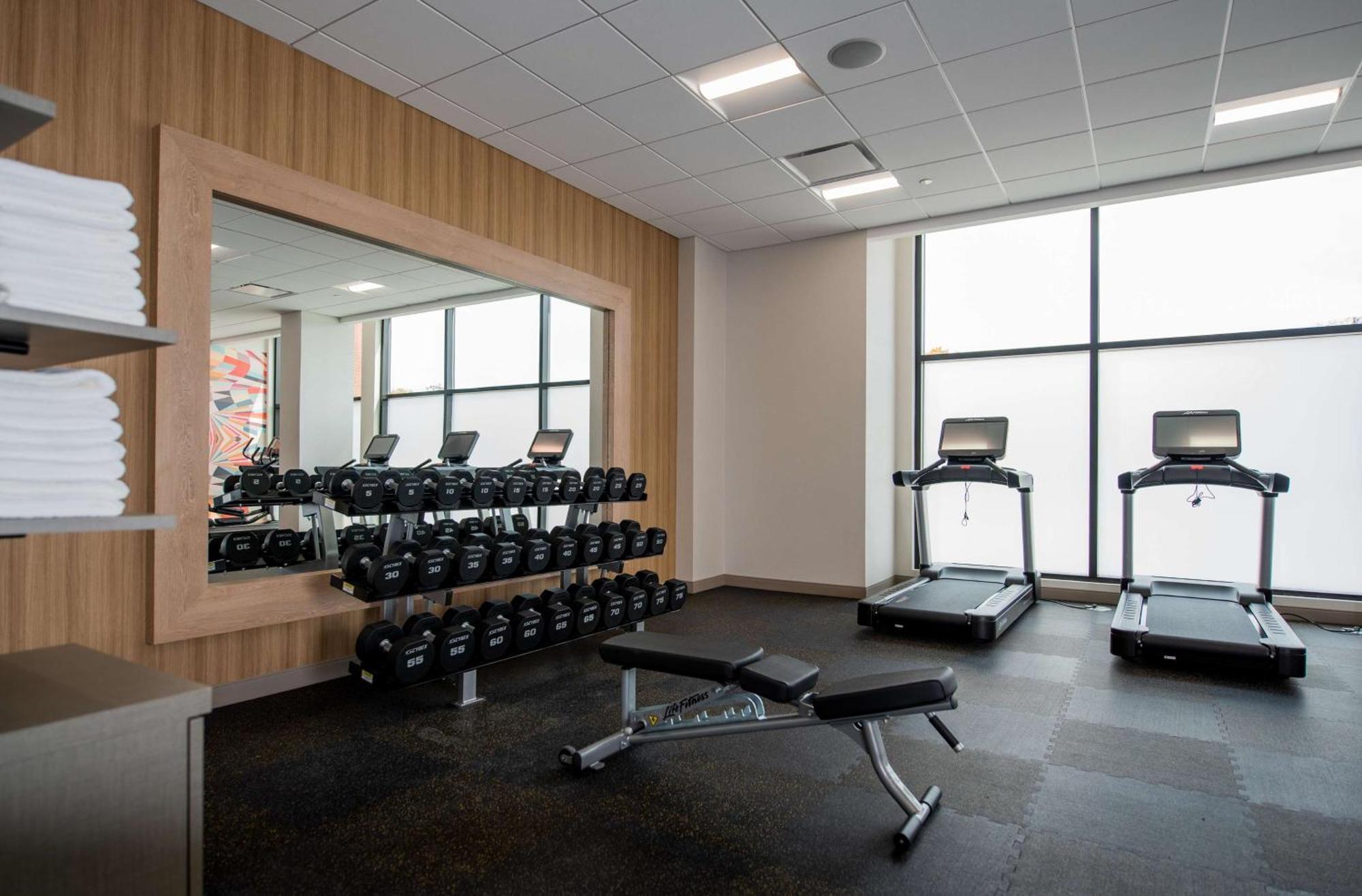 Hilton Garden Inn Moncton Downtown, Nb Екстериор снимка